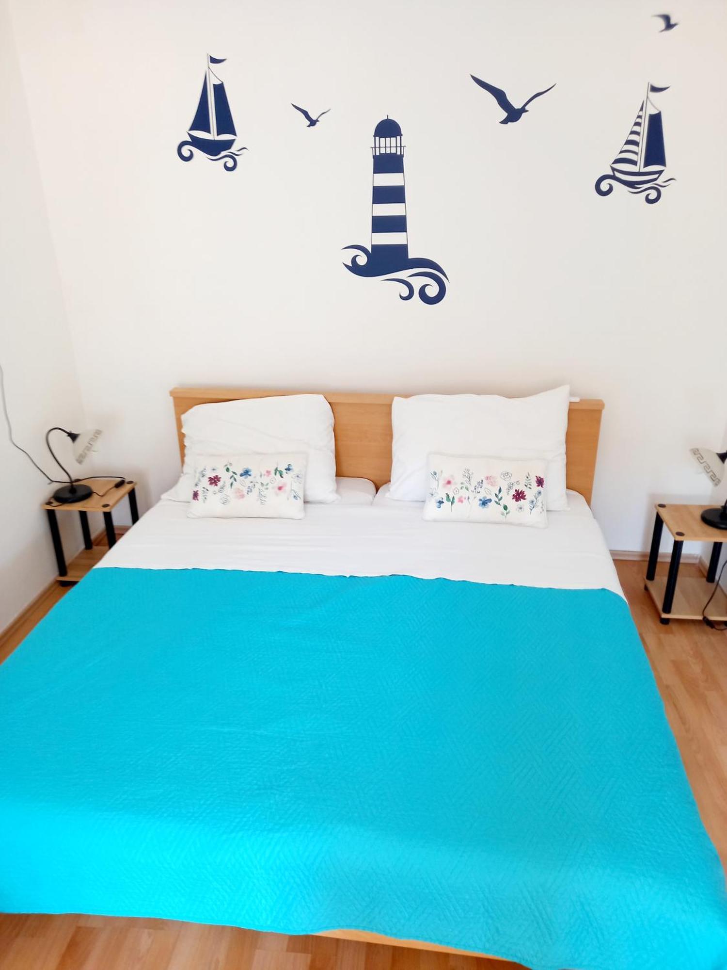 Apartmani Iris I Ana Crikvenica Ngoại thất bức ảnh